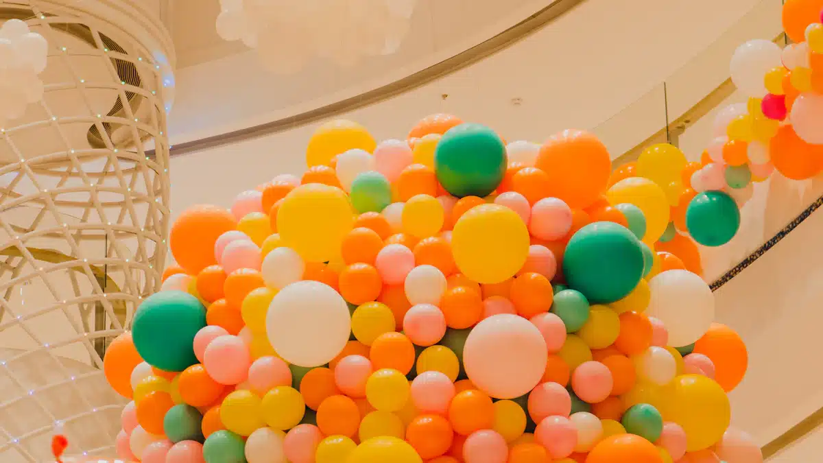 Confetti-Filled Balloon Ideas