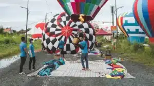 How Walmart Inflates Balloons with Ease