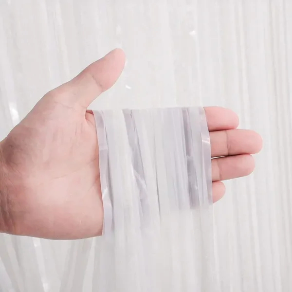 Metallic White Fringe Curtain Backdrop for Party Decoration – Wholesale Foil Tinsel Photo Booth Curtain